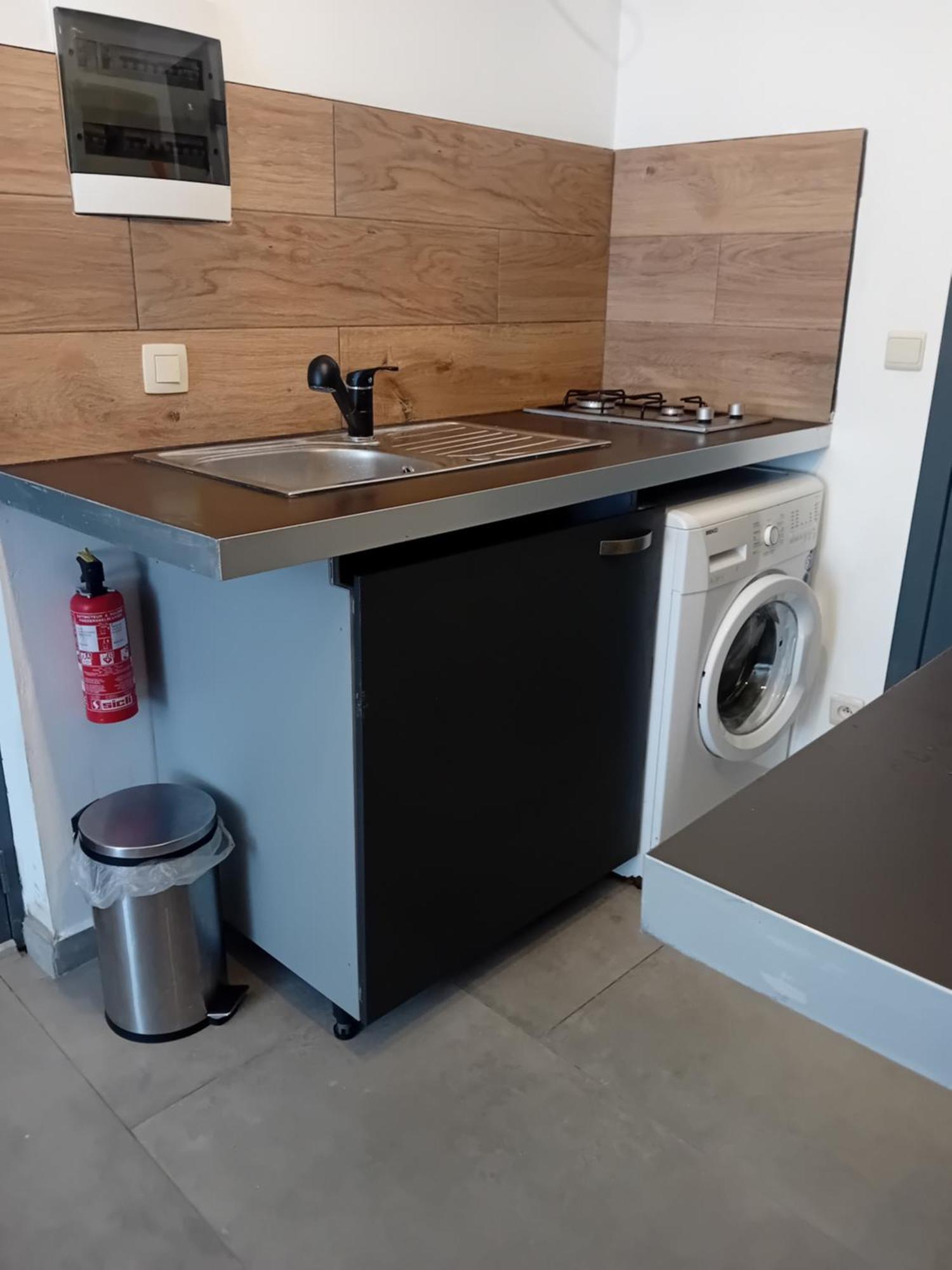 Studio Meuble 4Km Aeroport Charleroi Ngoại thất bức ảnh